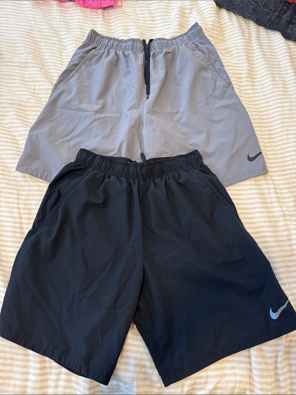 Nike Men's Black and Gray Athletic Training Shorts Duo